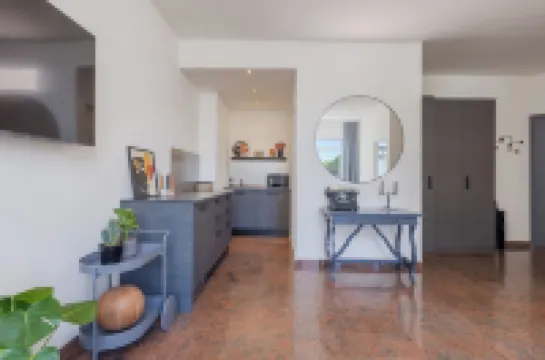 Centrally Located Apartment for 4 People, 1 Minute from the Beach