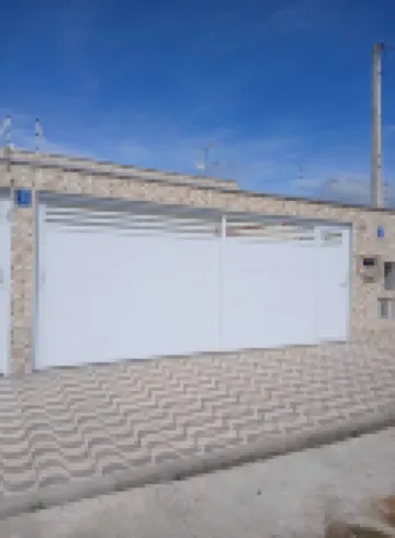 House with 2 bedrooms, swimming pool and barbecue, 8 minutes from the beach on foot.