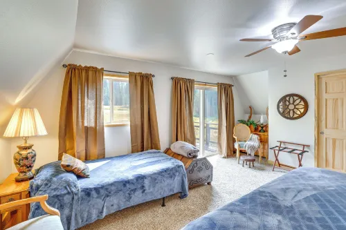 Remote Elk City Escape w/ Decks & Mtn Views! - parking
