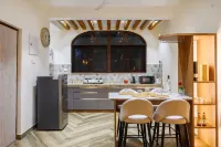 2bhk Cozy Bohemian apartment this offers relaxed and artistic vibe