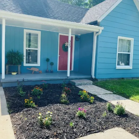 Charming 3-bedroom house near downtown Marshfield