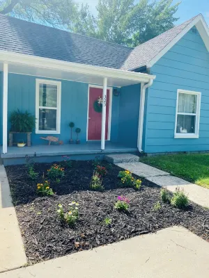 Charming 3-bedroom house near downtown Marshfield