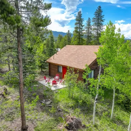 Charming mountain cabin located just minutes from Golden Gate Canyon State Park