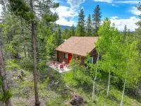 Charming mountain cabin located just minutes from Golden Gate Canyon State Park