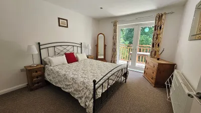 Two bedroom Annexe with Hot Tub Hotels near Cob House Countryside Park