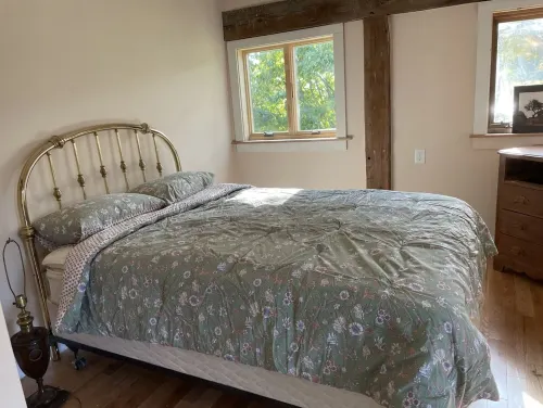 Nature Abounding- Central to 4 beautiful NH lakes!!