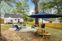 Hapeville Hideaway - Relaxing Yard, Airport Nearby Hotels near Cofield Park