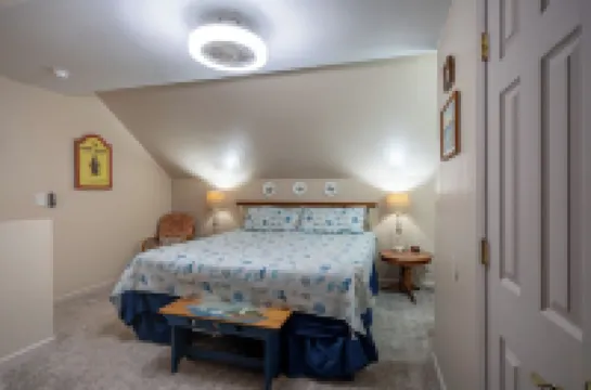 2 Bd 2 Ba Townhome~Ocean Views and Sounds~Private Beach Access