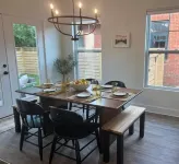 Cozy 2-Story House in Historic Downtown Wilmington. Walk to weddings & concerts!