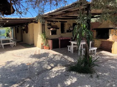 Villa Mia Pretty little house on the outskirts of the village of Seneghe Отели рядом с достопримечательностью «Nuraghe TZoddias»