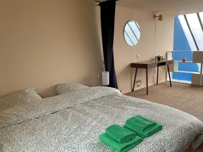 Bright, quiet loft 20 minutes from central Paris Hotel in zona SIEC Maison des Examens