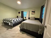 Classic 3-bedroom 2-ba house with WiFi, AC in fabulous Orlando Hotels in Pine Castle