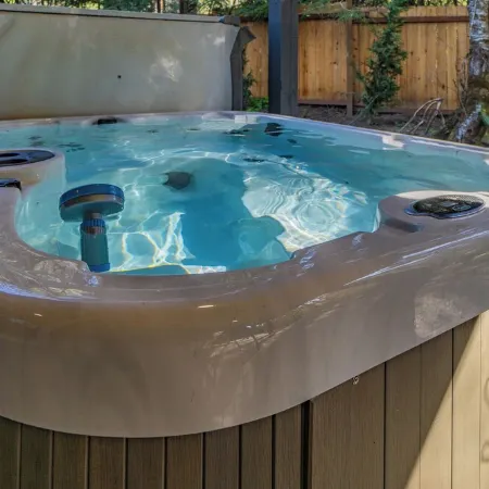 Charming 2-bedroom house with AC, WiFi in lovely Ashford