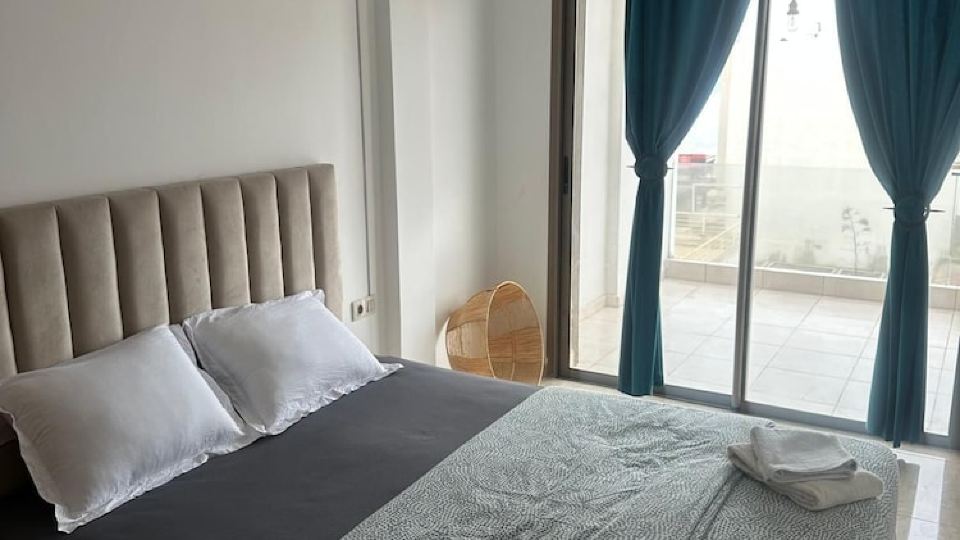 Luxury apartment with sea view for daily rental