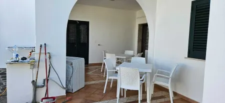 Salentiggiano Villa Ulivo With Swimming Pool: YELLOW TWO-ROOM APARTMENT 2/4 beds