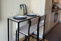 City Centre Luxury Stay! Minutes away from Train Station