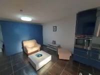 Beautiful 60 m2 apartment with small terrace in a quiet location Hotel a Saeul