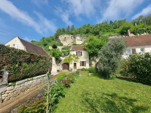 Semi-cave house MONTRICHARD(41) near Beauval and Chenonceaux zoos فنادق في Montrichard-Val-de-Cher