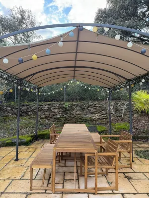 Spacious villa in Castillon-du-Gard with Separate Studio and Private Pool