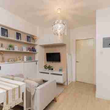 2BR Condo + Balcony & WiFi @ Infina Towers near LRT Others