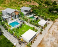 The Lake Edge Villa Hotels near Eklingji Temple