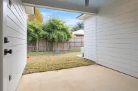 3-bedroom townhome in the Hart of Broussard Hotels in Broussard