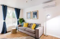 Breezy-2BR-Gated Unit w Kitchenette