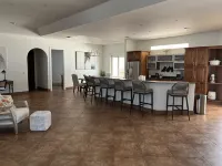 Pool house close to beaches, restaurants and amusement park