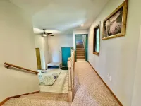 Huge Lakefront 3bd + Loft + 2 Kitchen Cabin on Recreational Bay Lake- Game Room