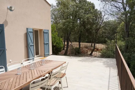 Vacation in the vineyard: House for 6 with swimming pool