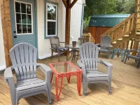 Nestle Inn-centrally located-walk to historic town Square-Big Rocks park & more