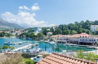 Apartments & Rooms Mihajica