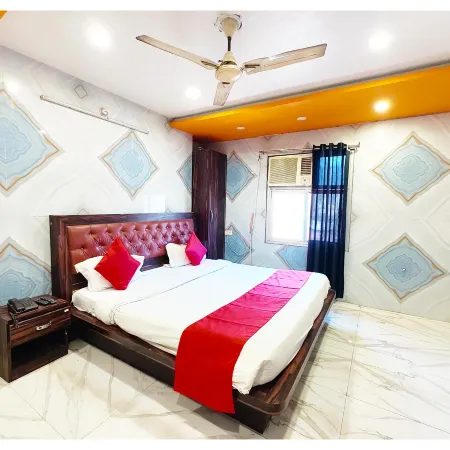 Goroomgo Krishna Palace Charbagh Lucknow