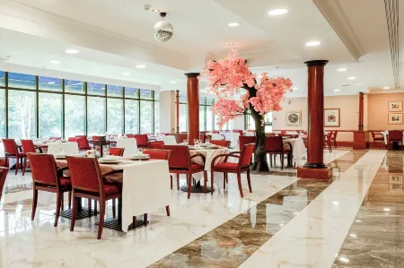 Muthu Glasgow River Hotel Отели в г. Клайдбэнк