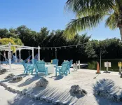 Spacious cottage - the Calusa campground-keylargo-pool