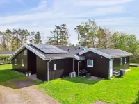 "Amiira" - 500m from the Sea - 4-Star