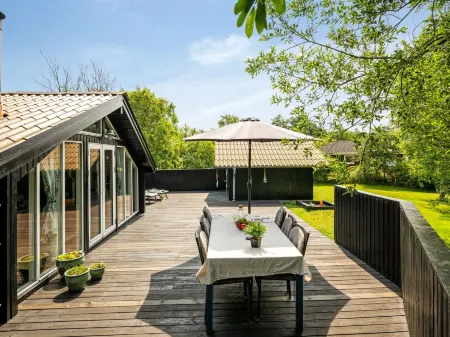 "Impi" - 1.5km from the Sea Отели в г. Фанё