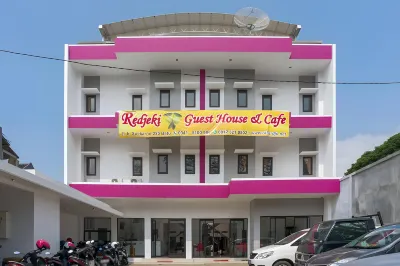 RedDoorz Near Jawa Timur Park 3 Hotels in der Nähe von Kendedes Adventure