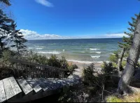 Superior Views Hotels in Chippewa County