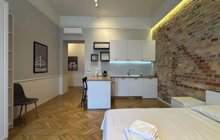 Carol Residence