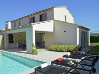 Villa in Malaucène with Private Pool - Uima-altaat