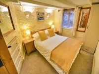 Cottage in Kingsand with Stunning Sea Views