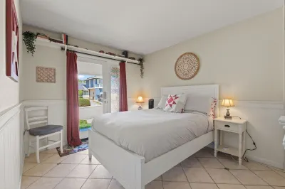 Private Suite with separate entrance and private bath Hotel in zona Cal Poly Pomona College of Business Administration