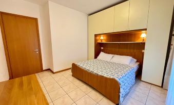 Comfortable Flat with Shared Pool