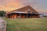 The Blue Iris Cabin on Lake Granbury