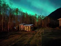 Tiny House with Bear Mountain Views.... Only 25 Minutes outside of Anchorage