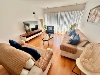 Cozy 3 bedroom Best location in Miraflores free parking