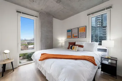 4BR Corporate Suite Central and Modern Hotels in 