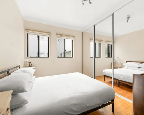Lovely 2-Bed with Balcony Hoteles en Coogee