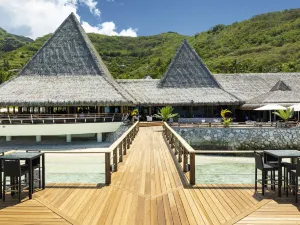 Sofitel Kia Ora Moorea Beach Resort